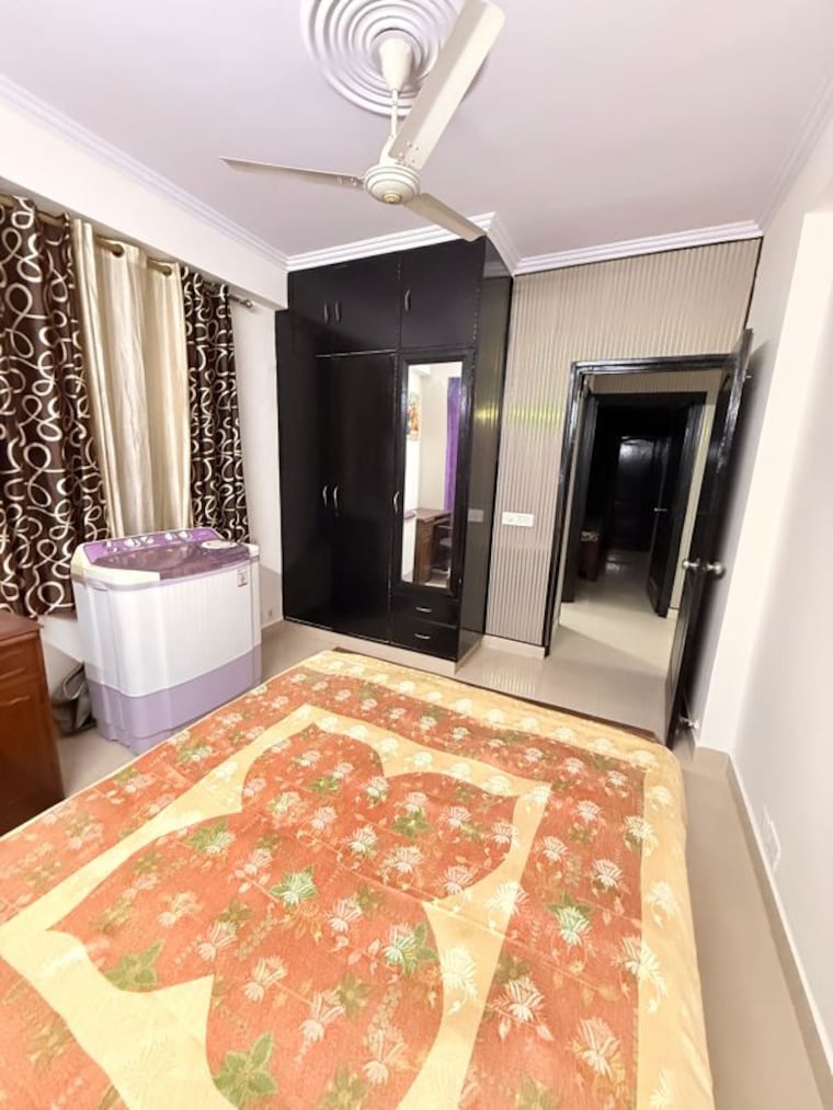 Bedroom, freedom fighters enclave 3 Bedroom 1850 Sq.Ft. Builder Floor In Freedom Fighters Enclave Delhi 10619460