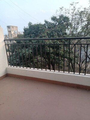 Balcony in 3 BHK Apartment at Karve Nagar – for Rent