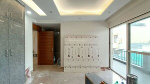 Room in 3 BHK Builder Floor at Sector 23 – for Rent