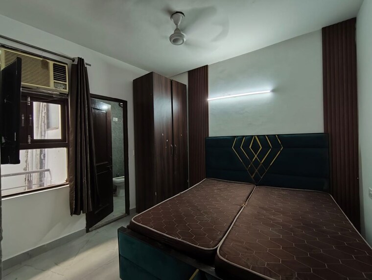 Room, freedom fighters enclave 1 Bedroom 550 Sq.Ft. Builder Floor In Freedom Fighters Enclave Delhi 10619499