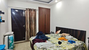 Bedroom in 3 BHK Builder Floor at Green Fields Colony – for Rent