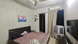 Bedroom in 3 BHK Builder Floor at Green Fields Colony – for Rent