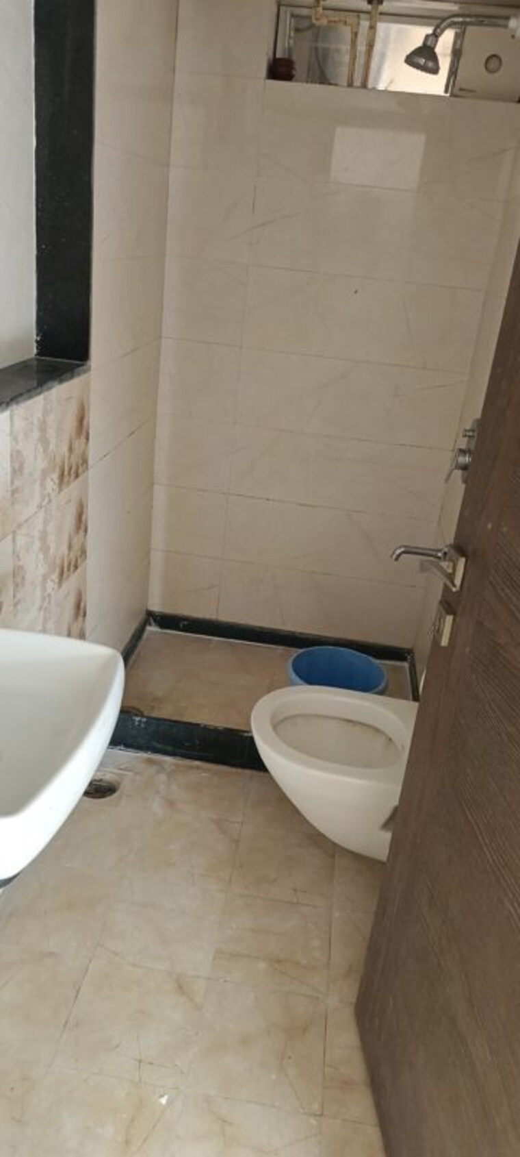 Bathroom, labh-sapphire 2.5 Bedroom 850 Sq.Ft. Apartment In Andheri West Mumbai 10619537
