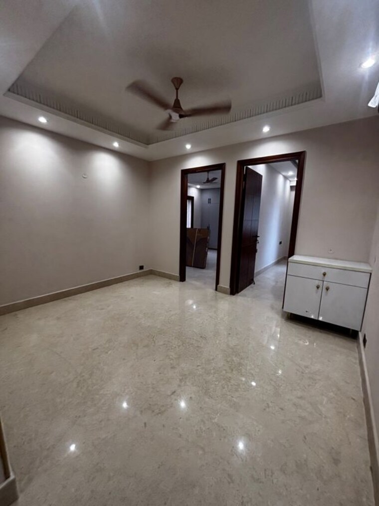 Room, sector 51 3 Bedroom 2000 Sq.Ft. Builder Floor In Sector 51 Gurgaon 10619513