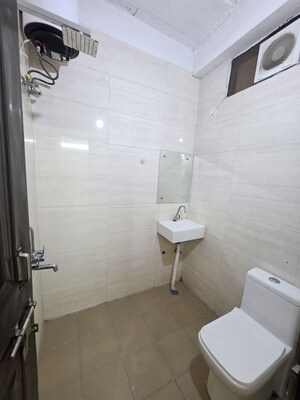 Bathroom in 1 BHK Builder Floor at Sector 27 – for Rent