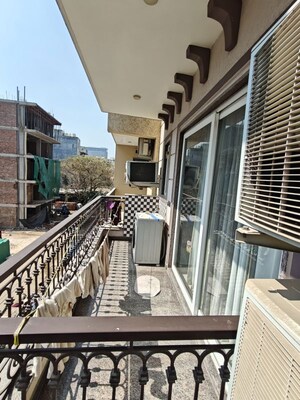 Balcony in 1 BHK Builder Floor at Sector 42 – for Rent