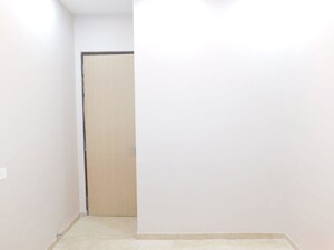 Room in 3 BHK Apartment at Adani Ten BKC, Bandra East – for Rent