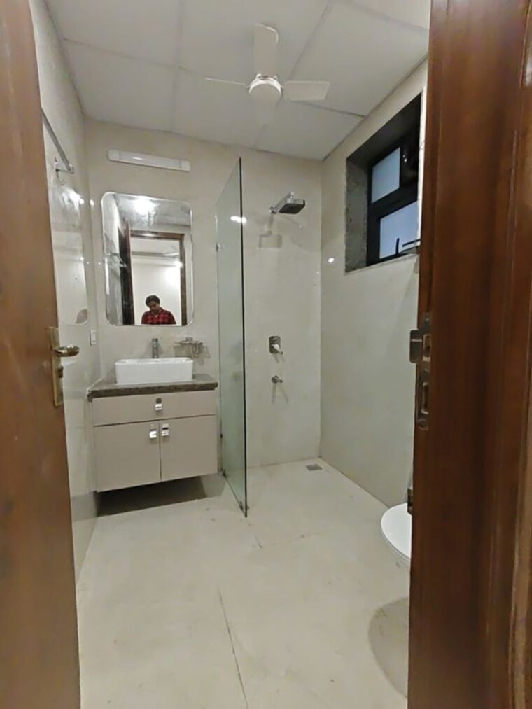 Bathroom, civil lines 2 Bedroom 1500 Sq.Ft. Builder Floor In Civil Lines Gurgaon 10619588