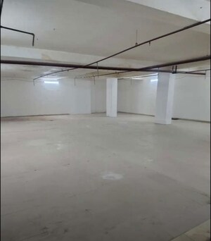  Showroom For Rent in Bariatu