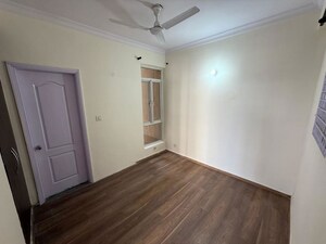 Room in 3.5 BHK Apartment at Imperia Esfera, Sector 37c – for Sale