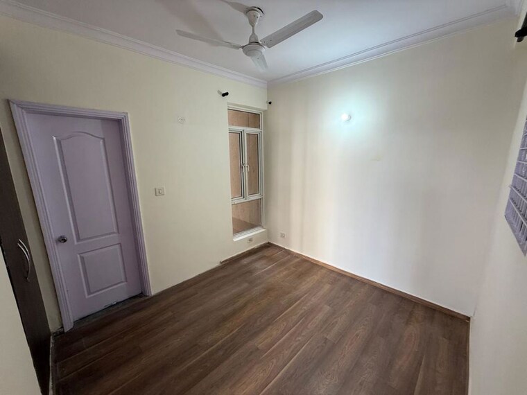 Room, imperia-esfera 3.5 Bedroom 1815 Sq.Ft. Apartment In Sector 37c Gurgaon 10618460