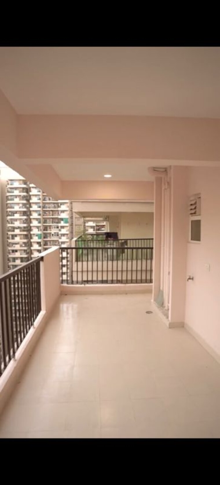 Balcony, gaur-city-2-14th-avenue 3 Bedroom 1175 Sq.Ft. Apartment In Sector 16c Greater Noida Greater Noida 10619605