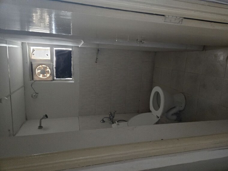 Bathroom, rof-aalayas 2 Bedroom 900 Sq.Ft. Apartment In Sector 102 Gurgaon 10619604