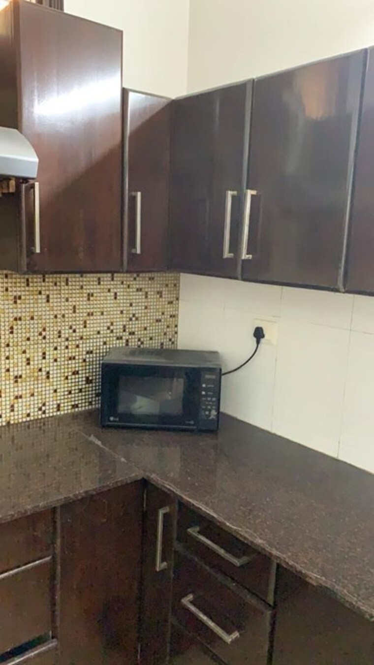 Kitchen, palam vihar 4 Bedroom 300 Sq.Yd. Builder Floor In Palam Vihar Gurgaon 10619622