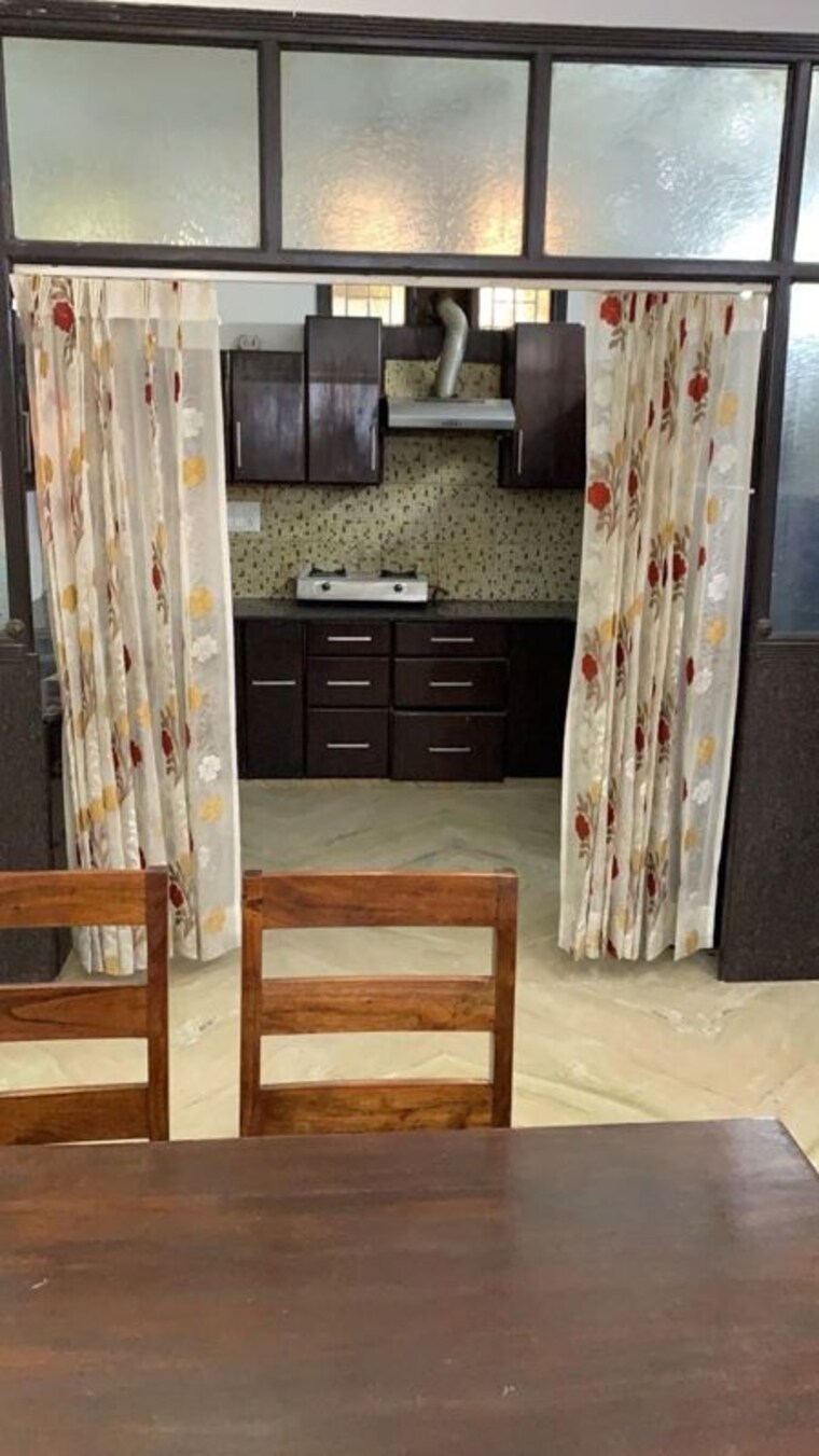 Balcony, palam vihar 4 Bedroom 300 Sq.Yd. Builder Floor In Palam Vihar Gurgaon 10619622