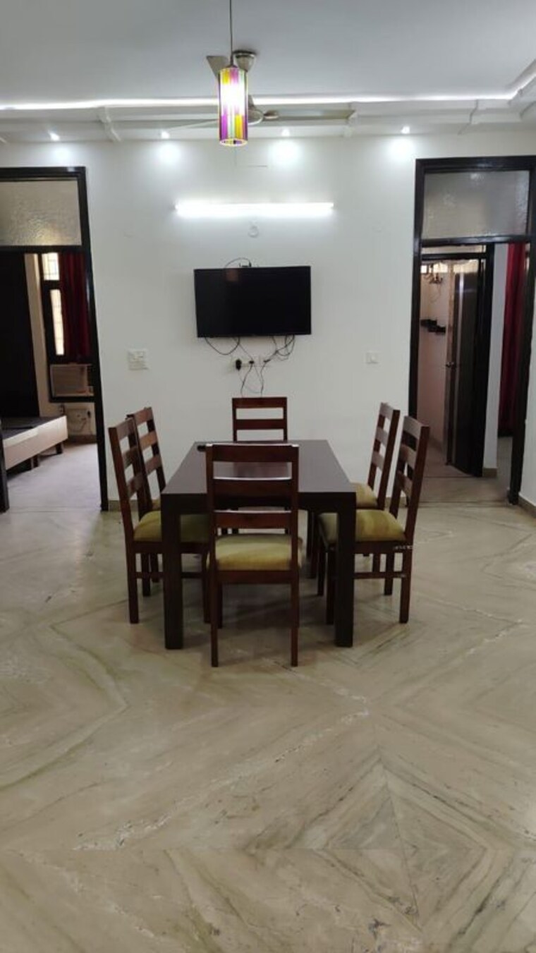 Gym, palam vihar 4 Bedroom 300 Sq.Yd. Builder Floor In Palam Vihar Gurgaon 10619622