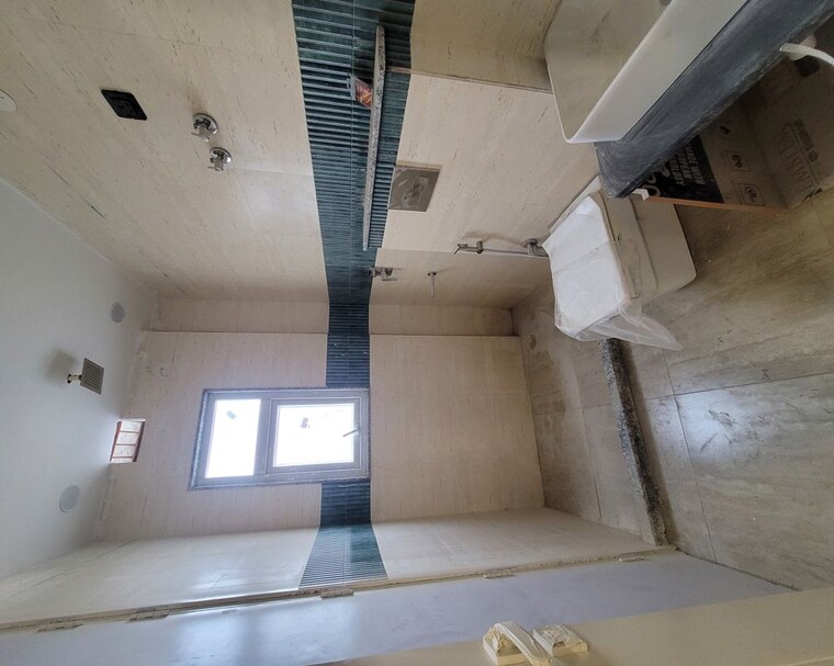 Bathroom, green fields colony 4 Bedroom 2450 Sq.Ft. Builder Floor In Green Fields Colony Faridabad 10619619