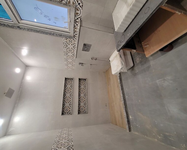 Bathroom, green fields colony 4 Bedroom 2450 Sq.Ft. Builder Floor In Green Fields Colony Faridabad 10619619