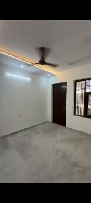 Room in 3 BHK Builder Floor at Green Fields Colony – for Sale