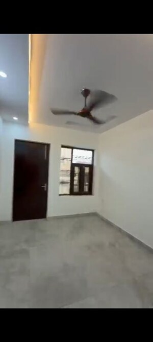 Room in 3 BHK Builder Floor at Green Fields Colony – for Sale
