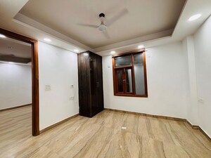 Room in 3 BHK Apartment at Freedom Fighters Enclave – for Rent