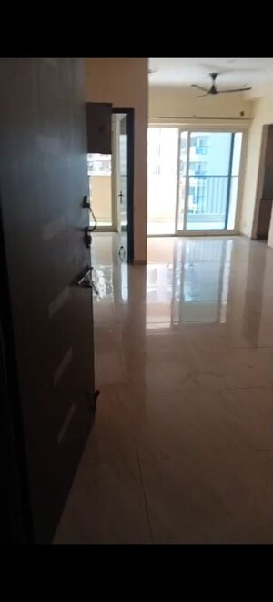 Room in 3 BHK Apartment at Gaur City 2 - 14th Avenue, Sector 16c Greater Noida – for Sale