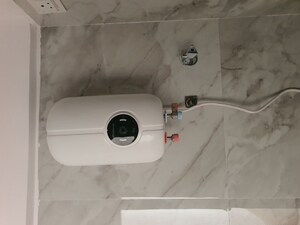 Bathroom in 1 BHK Apartment at Grace Mass Metropolis, Chembur – for Rent