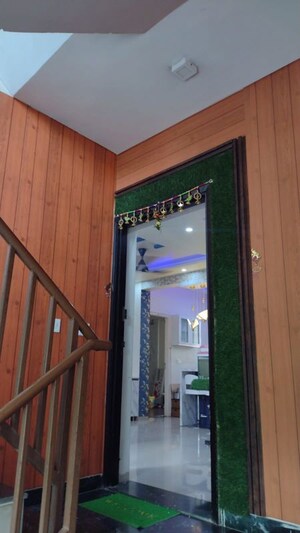 Furnished Amenities in 3 BHK Villa at BPTP Parkland Pride, Sector 77 – for Rent