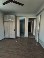 3 BHK + Basement 150 Sq.Ft. Apartment in Signature Global City