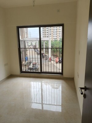 2 BHK Apartment For Sale in Sunteck Maxxworld, Naigaon East