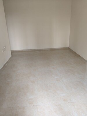 Room in 2 BHK Apartment at Sunteck Maxxworld, Naigaon East – for Sale