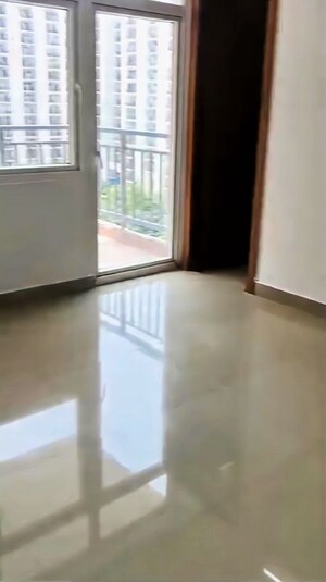Room in 2 BHK Apartment at GLS Avenue 81, Sector 81 – for Rent
