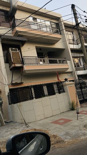 2 BHK Independent House For Sale in Sector 10