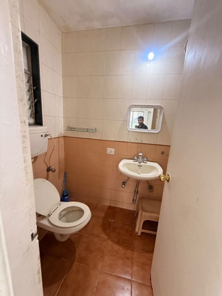 Bathroom, amrut-apartments 3 Bedroom 1250 Sq.Ft. Apartment In Erandwane Pune 10619822