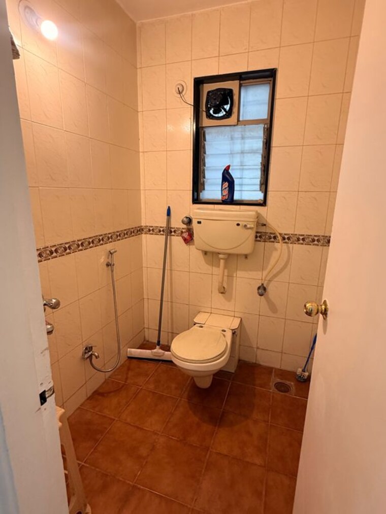 Bathroom, amrut-apartments 3 Bedroom 1250 Sq.Ft. Apartment In Erandwane Pune 10619822