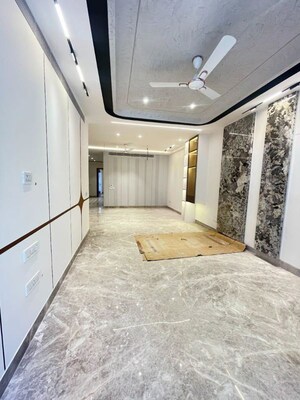 4 BHK Builder Floor For Rent in Sector 23