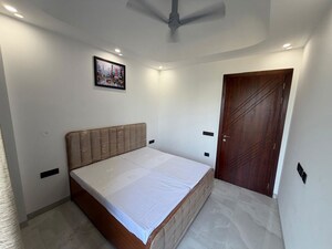 Studio Builder Floor For Rent in Sector 30