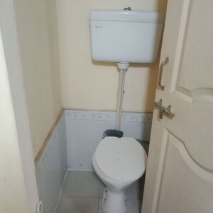 Bathroom in 1 BHK Apartment at Mountain Breeze, Powai – for Rent