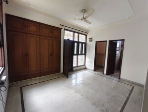 Room in 4 BHK Builder Floor at Sector 23 – for Rent