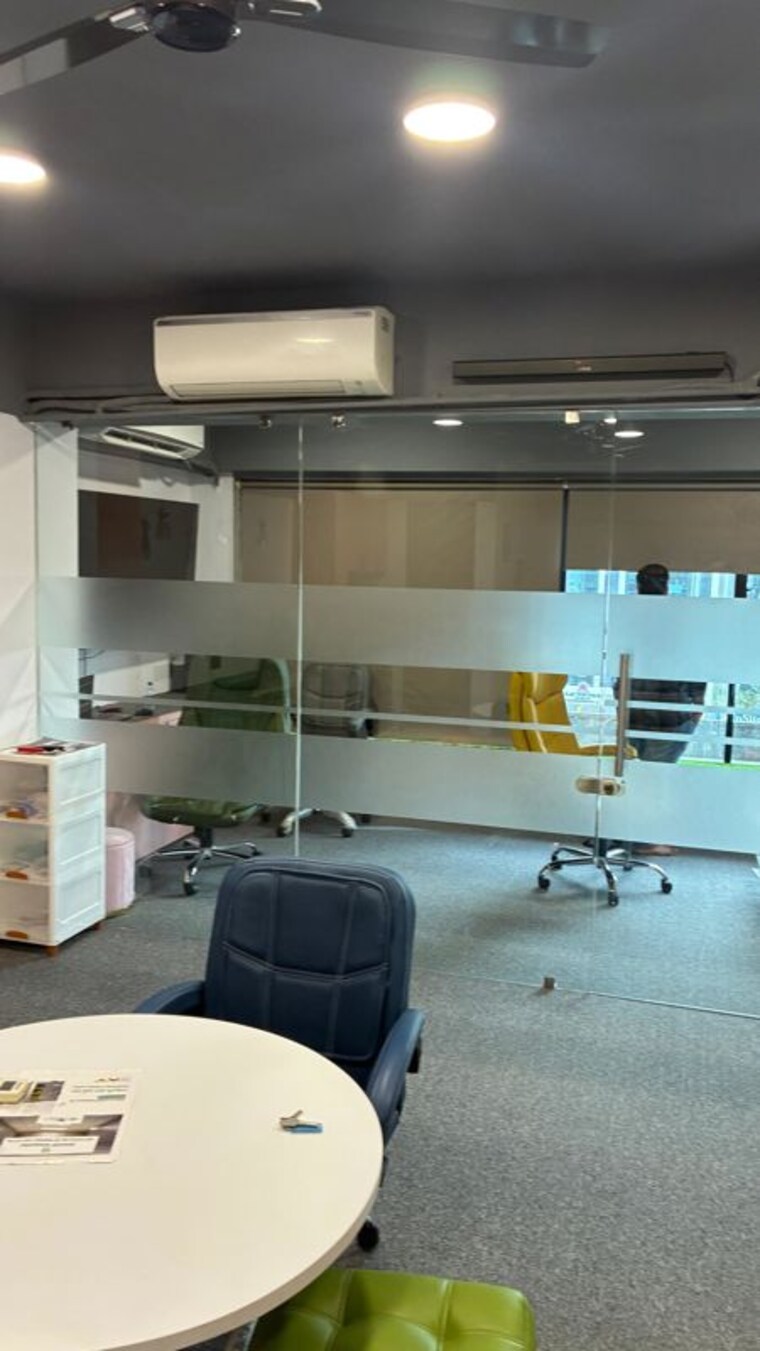 Team Area, sola Commercial Office Space 1072 Sq.Ft. In Sola Ahmedabad 10619888