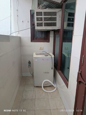 Bathroom in 1 BHK Builder Floor at Sector 46 – for Rent