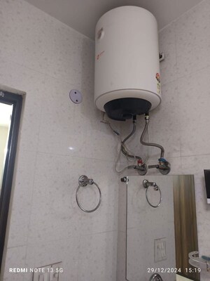 Bathroom in 1 BHK Builder Floor at Sector 46 – for Rent