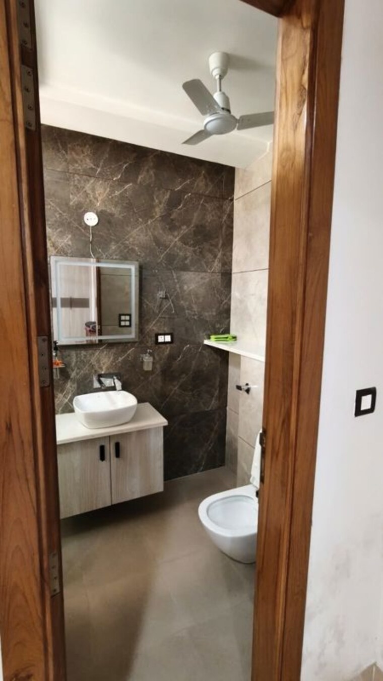 Kitchen, bptp-parkland-pride 3 Bedroom 250 Sq.Yd. Builder Floor In Sector 77 Faridabad 10619917