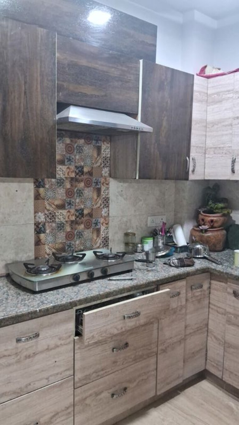 Kitchen, subhash nagar 2 Bedroom 100 Sq.Yd. Builder Floor In Subhash Nagar Delhi 10619934