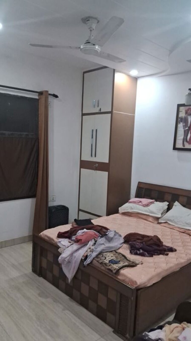 Bedroom, subhash nagar 2 Bedroom 100 Sq.Yd. Builder Floor In Subhash Nagar Delhi 10619934