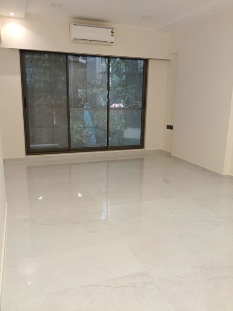 Master Bedroom, shree-suraj-park-grandeur 3 Bedroom 1750 Sq.Ft. Apartment In Vile Parle West Mumbai 10619924