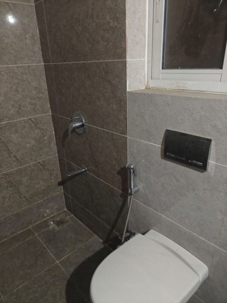 Bathroom, caranzalem 3 Bedroom 1500 Sq.Ft. Apartment In Caranzalem Goa 10547838