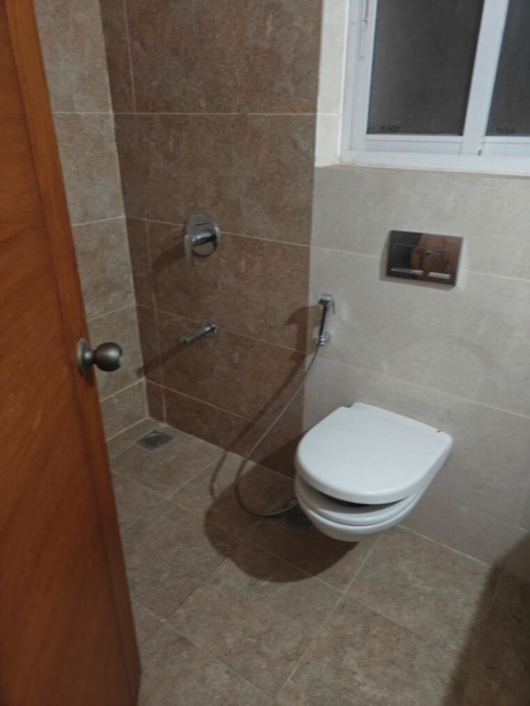 Bathroom, caranzalem 3 Bedroom 1500 Sq.Ft. Apartment In Caranzalem Goa 10547838