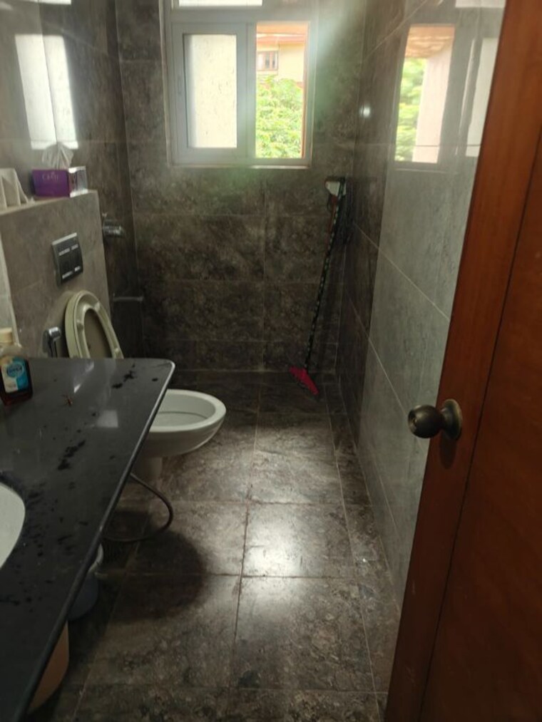 Bathroom, caranzalem 3 Bedroom 1500 Sq.Ft. Apartment In Caranzalem Goa 10547838
