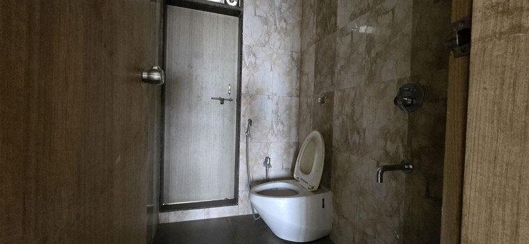 Bathroom, sai-yashaskaram 3 Bedroom 1100 Sq.Ft. Apartment In Kharghar Navi Mumbai 10619935